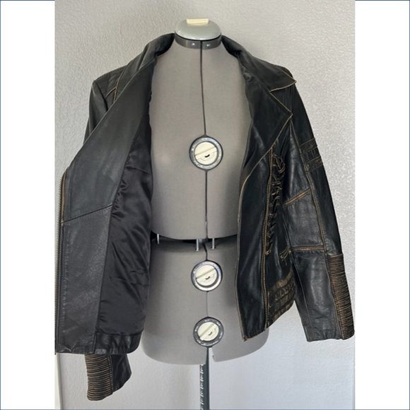 Wilson's Leather - Black Distressed Leather Jacket - Picture 4 of 5